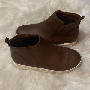 Brown boots